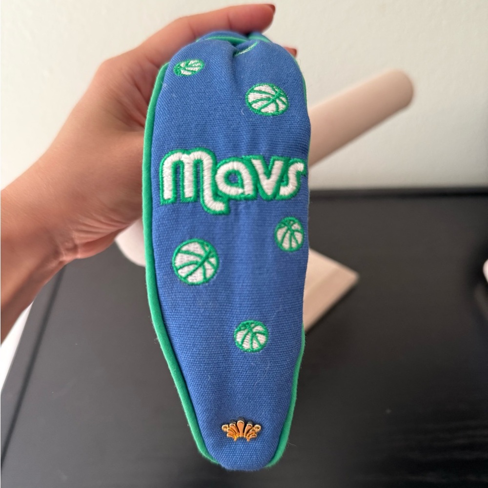 Lele Sadoughi Blue and Green Mavs Headband